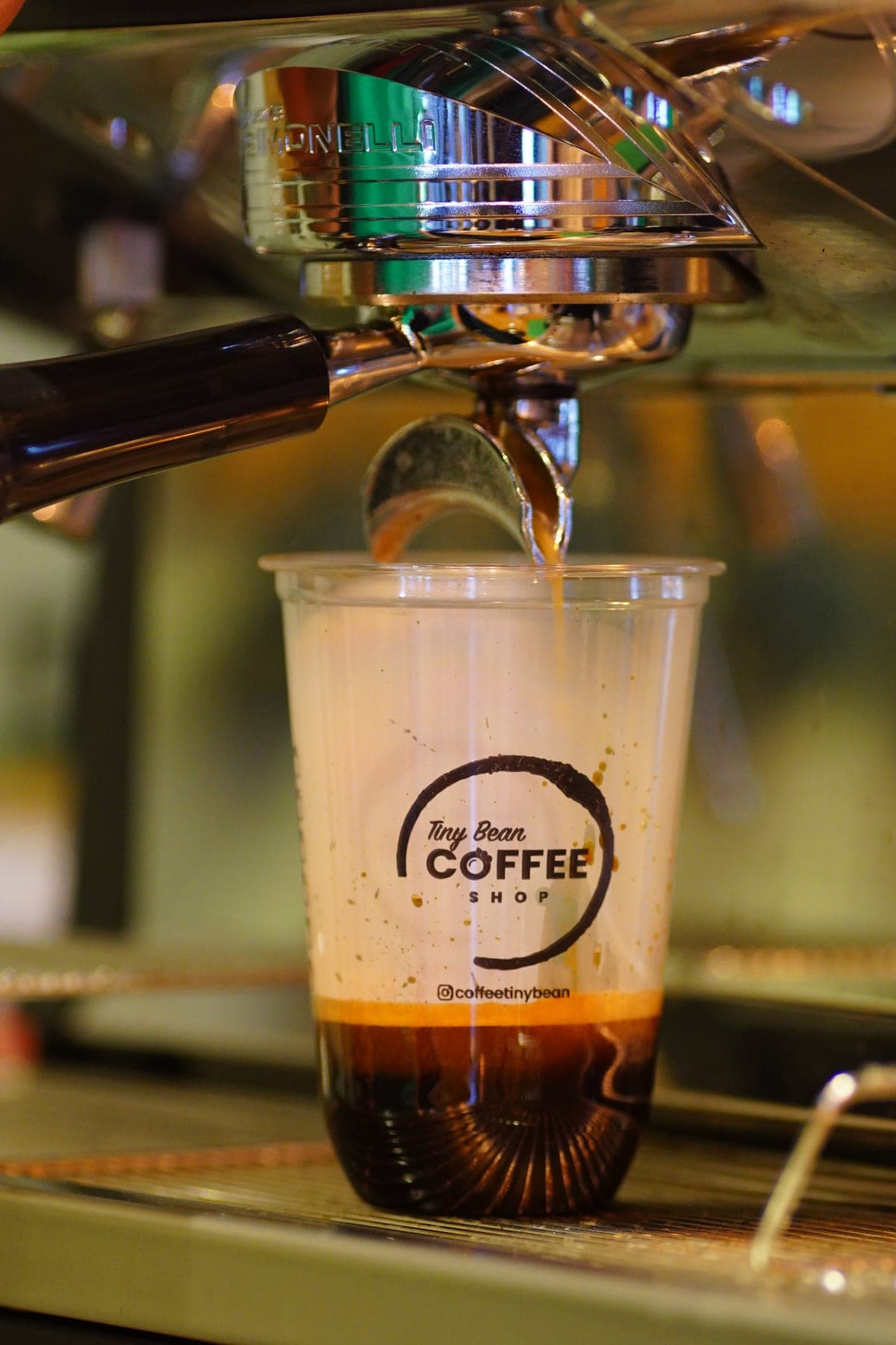 Tiny Bean bardağına cold brew servisi